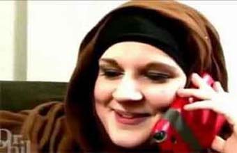 تشرف جنجالی خواننده زن آمریکایی به اسلام + عکس